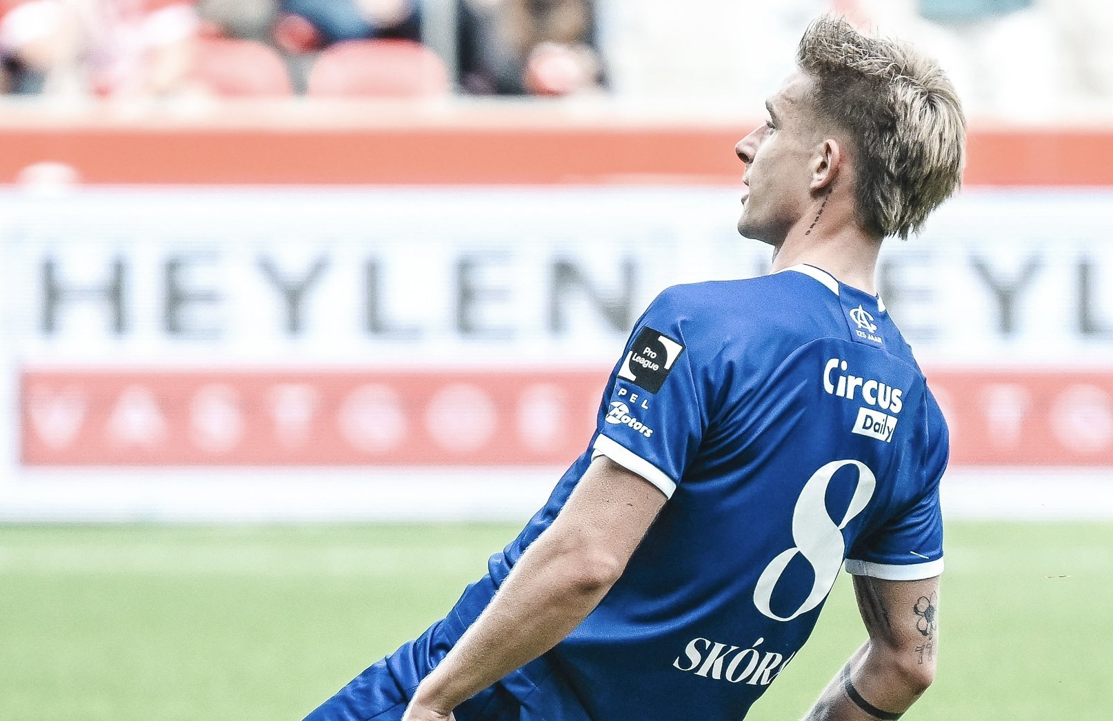 Wymarzony debiut Skórasia. Belgijskie media rozpisują się o Polaku