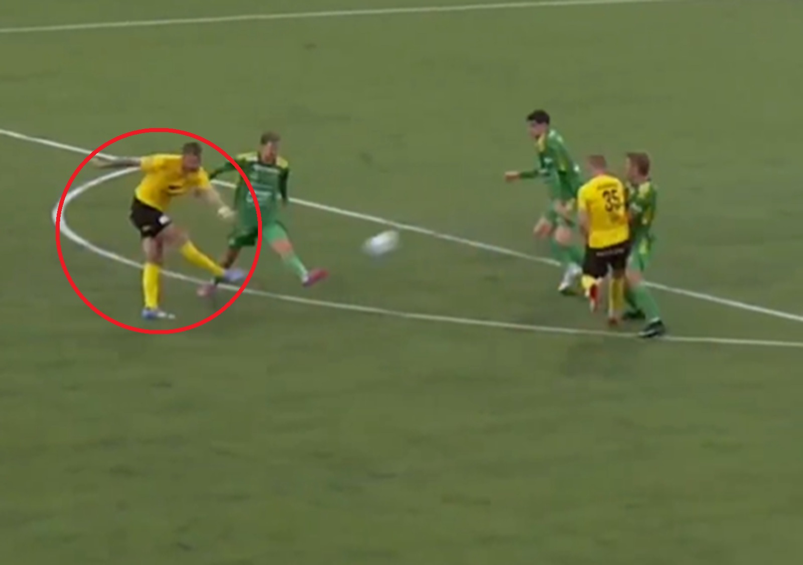 Polak z cudowną bramką. Obejrzysz więcej niż raz [WIDEO]