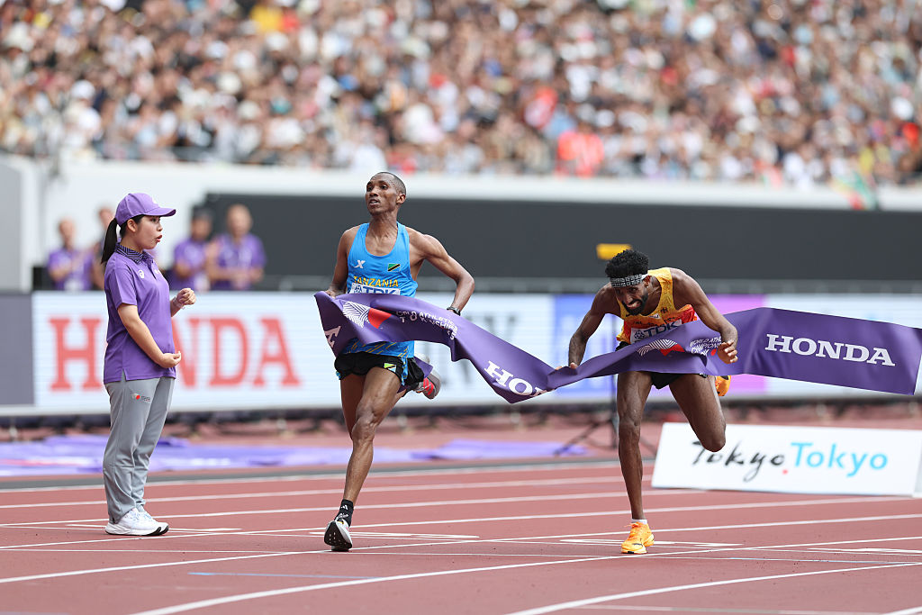 Niesamowity finisz maratonu na MŚ. Co za sceny!