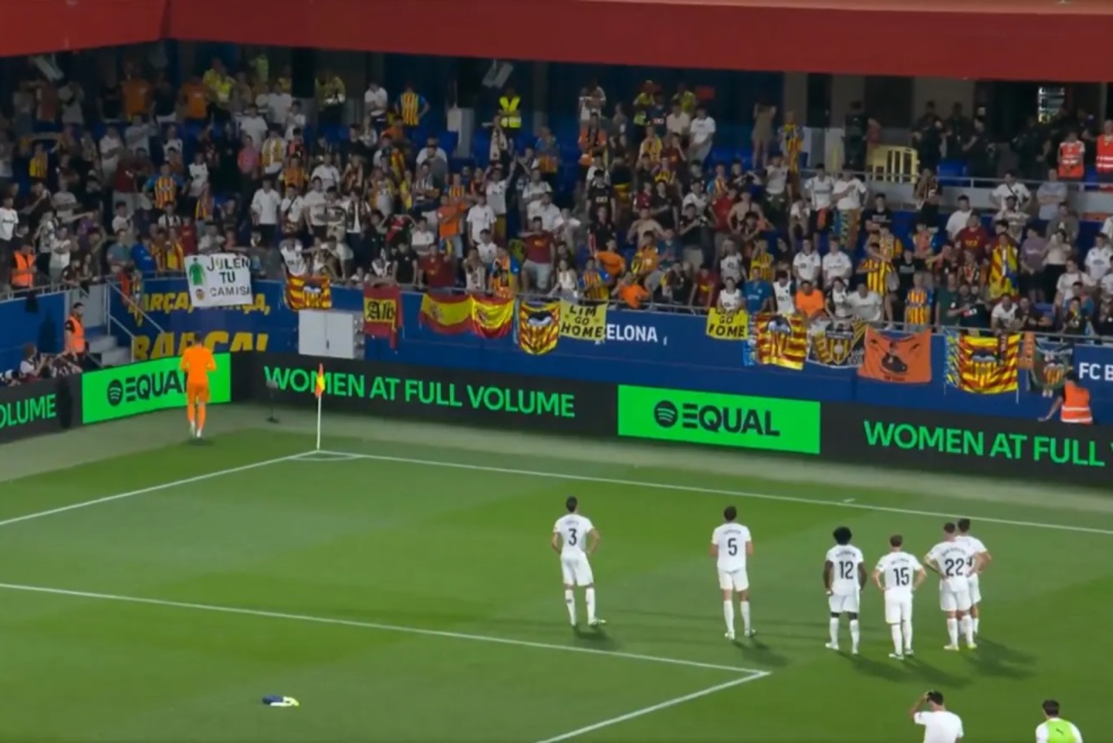 Przegrali 0:6 z Barceloną. W Hiszpanii głośno o tym, co robili kibice po meczu