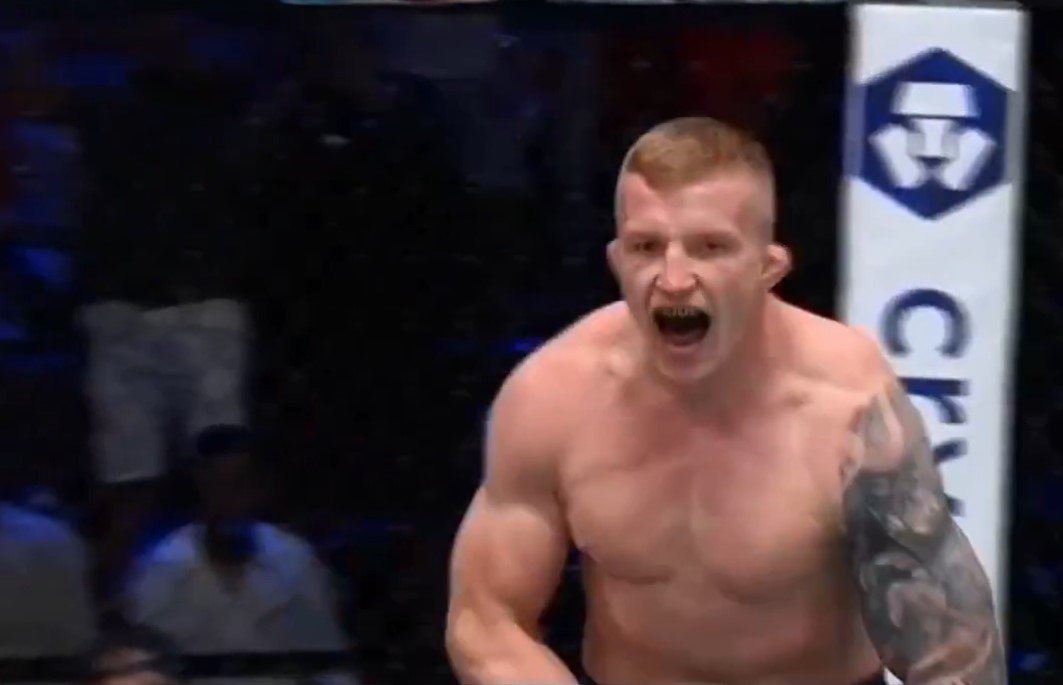 Niesamowity nokaut! Iwo Baraniewski wywalczył kontrakt z organizacją UFC