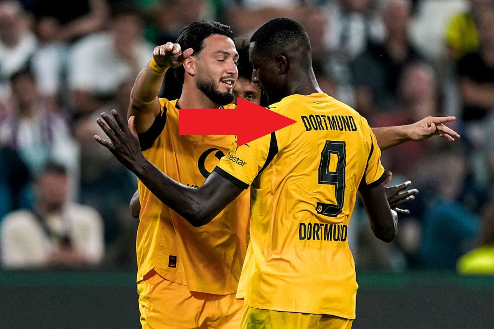 Kuriozum w Lidze Mistrzów. Spojrzeli na koszulkę i zdębieli. "Co to jest?"