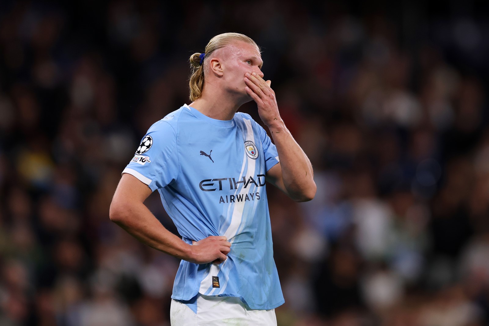 Tak mało jeszcze nie strzelał. Haalandowi od razu to wytknęli