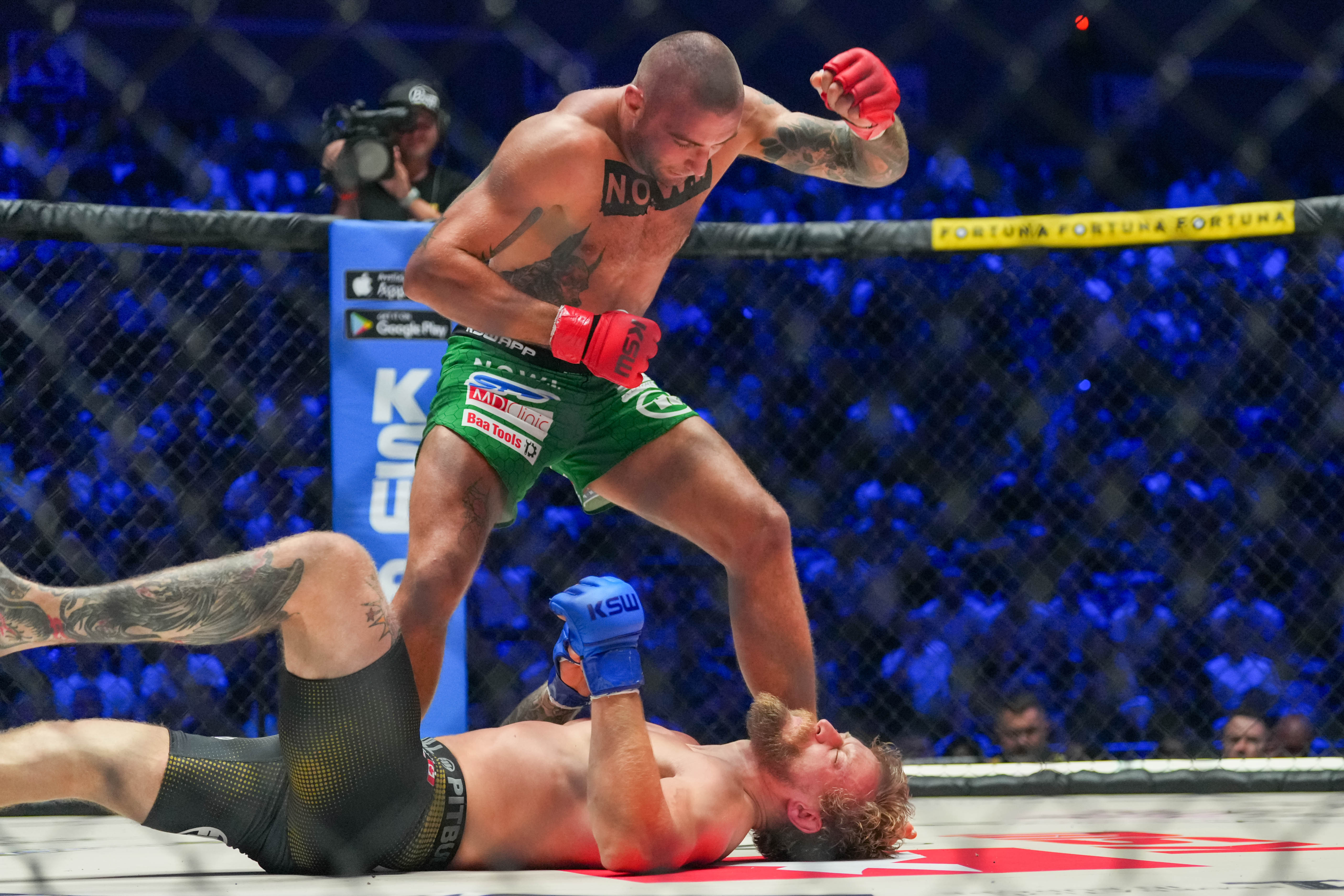 Przerażający nokaut na KSW w Rzeszowie! Do klatki wkroczyli medycy