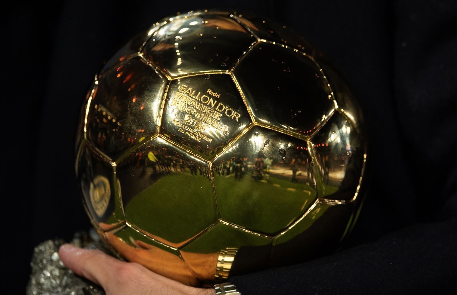 Już wiadomo, kto wręczy Złotą Piłkę. Legenda