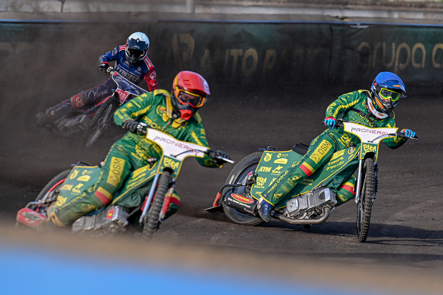 Żużel. Polonia z tyloma liderami była nie do powstrzymania. Jeden plus w Ostrowie