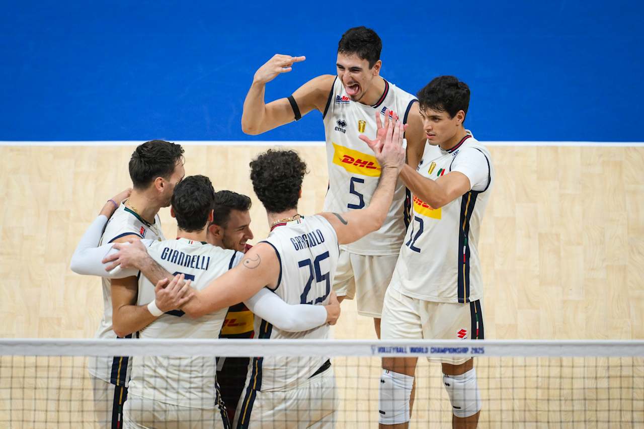 Bez niespodzianki na MŚ! Obrońcy tytułu grają dalej