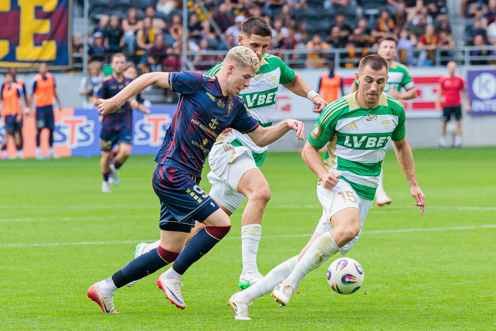 Wielka bitwa w derbach Pomorza. Padło aż siedem goli