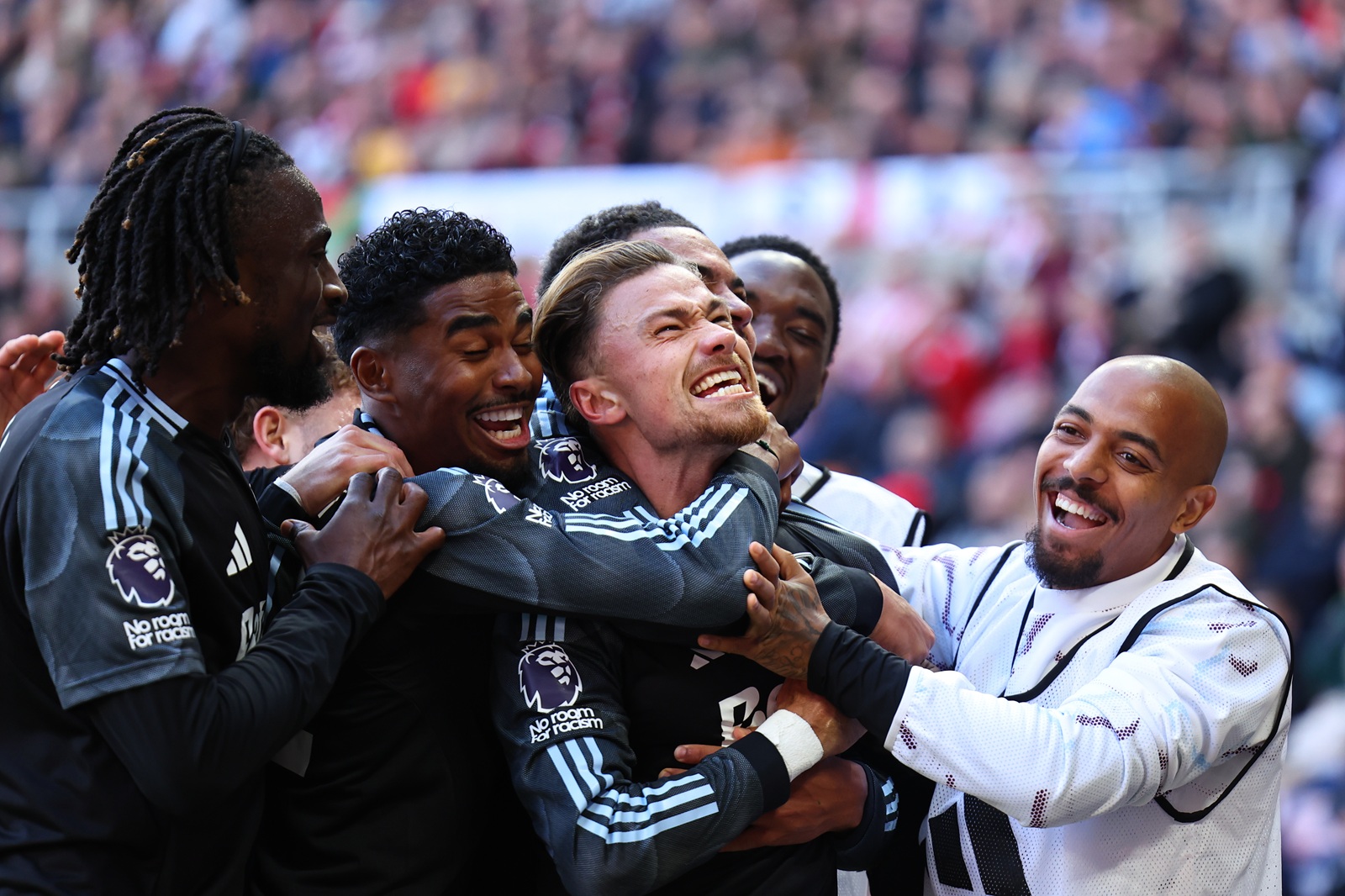 427 minut wstydu. Matty Cash zakończył koszmarną serię