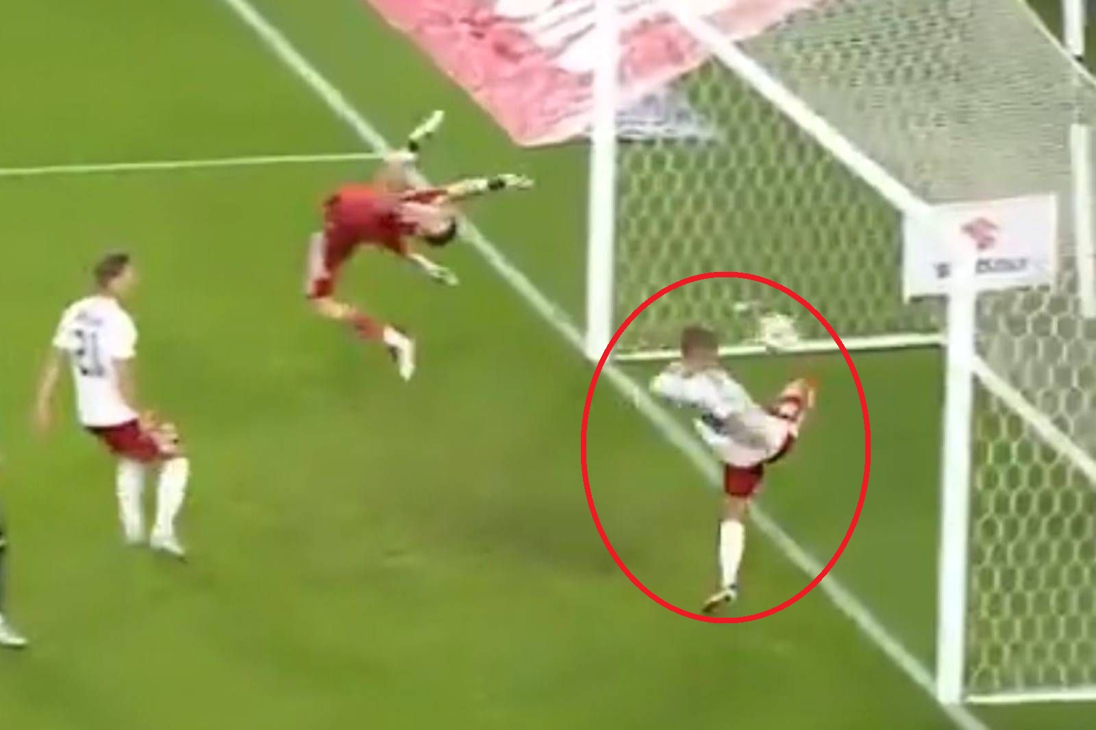 To powinien być gol dla Wieczystej. Kapitalne zachowanie 18-latka