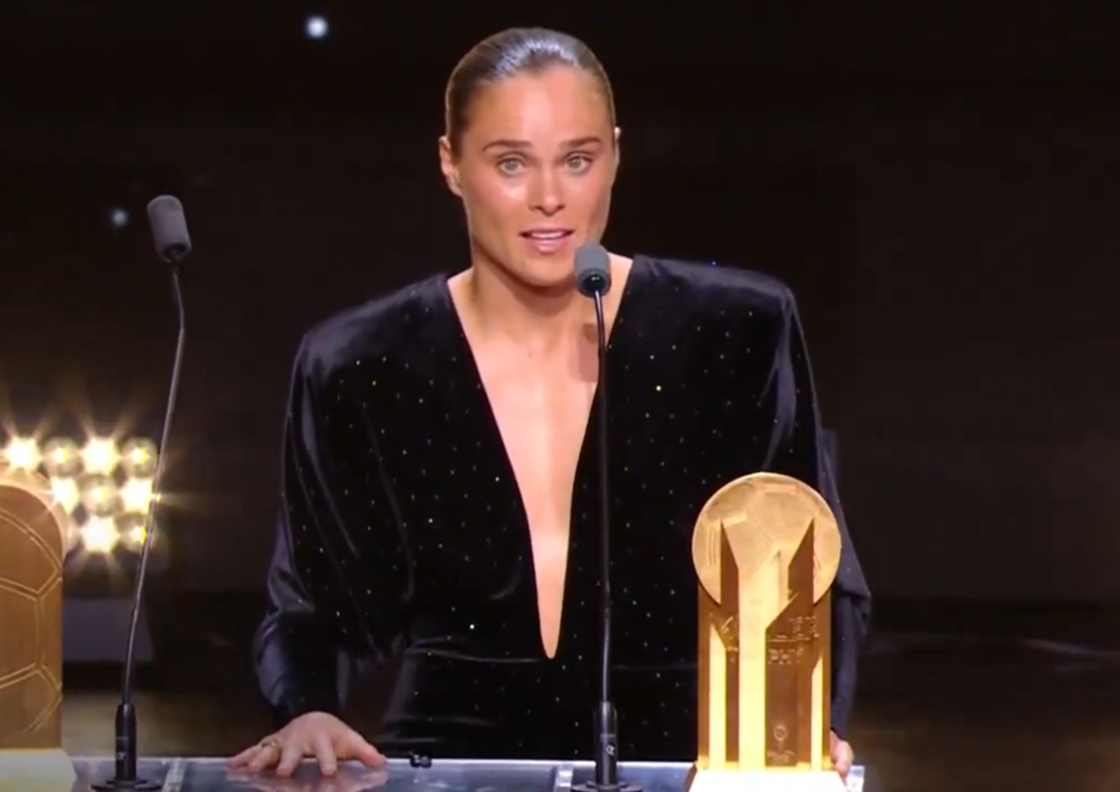 Pajor odebrała nagrodę i przemówiła w Paryżu. Nie zapomniała o korzeniach