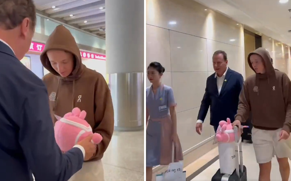 Oto jak przywitali Świątek na lotnisku w Pekinie. Spójrz, co dostała