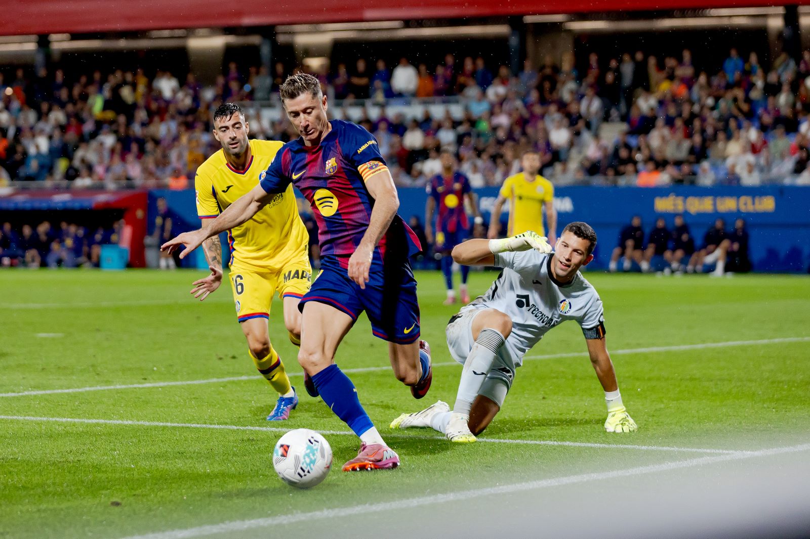 Real Oviedo - FC Barcelona. Gdzie oglądać mecz w La Liga? O której początek?