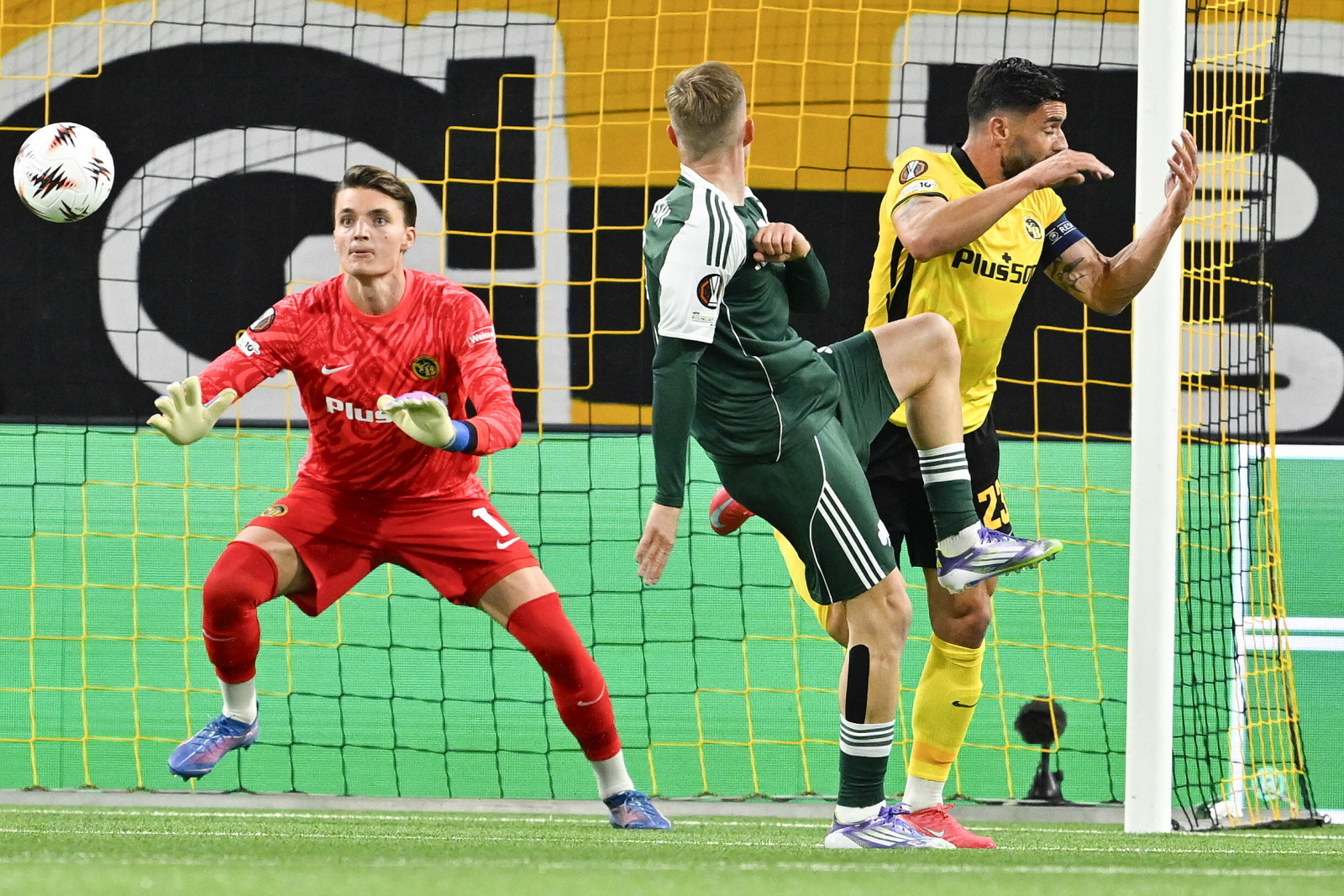 Karol Świderski wszedł z drzwiami do Ligi Europy. Gol już po 10 minutach