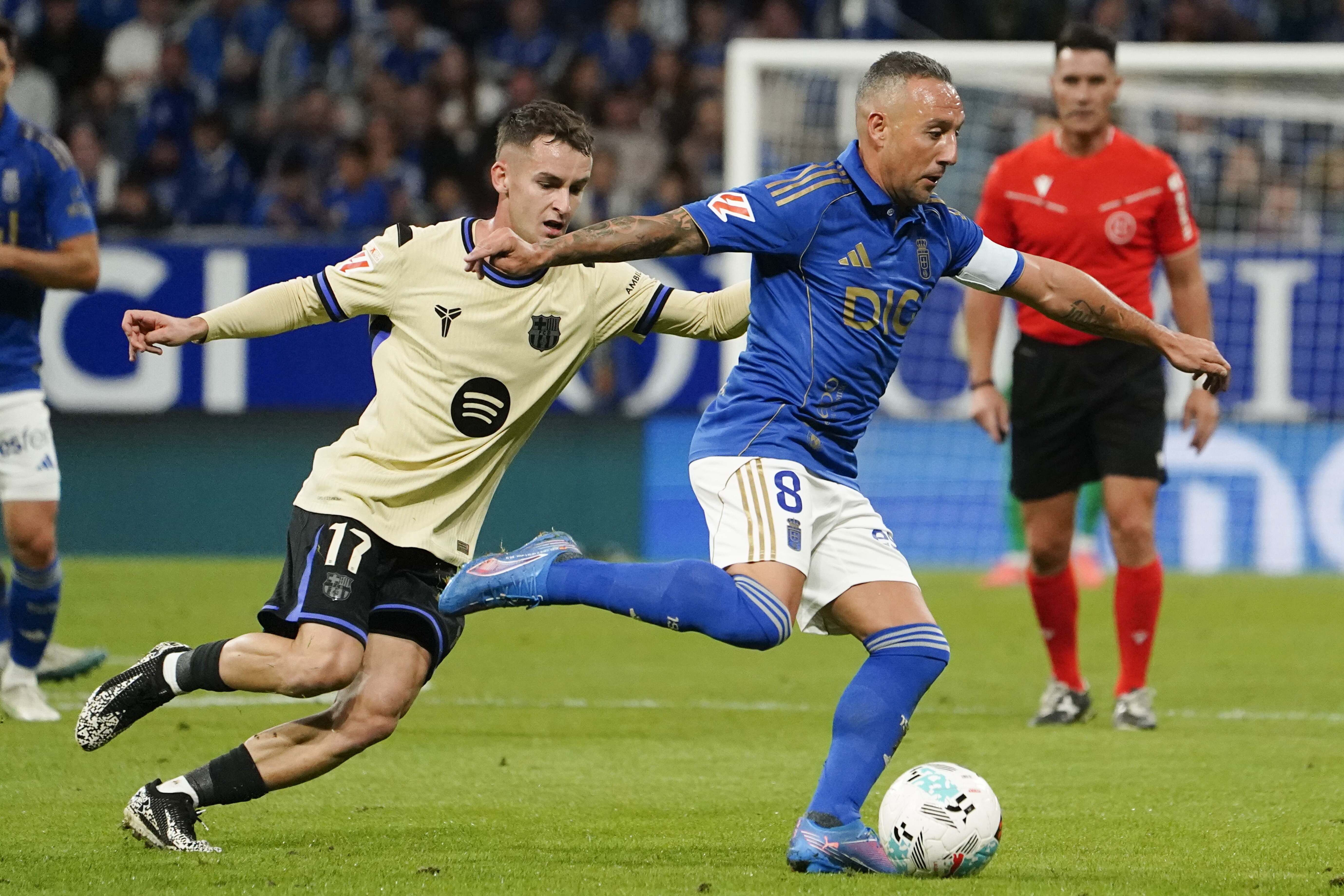 Cóż za wejście! "Lewy" zapewnił spokój Barcelonie