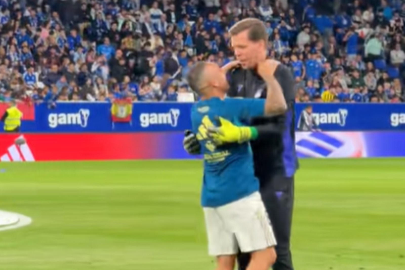 Nagrali, co zrobił Szczęsny przed meczem Barcelony. "Po 10 latach"