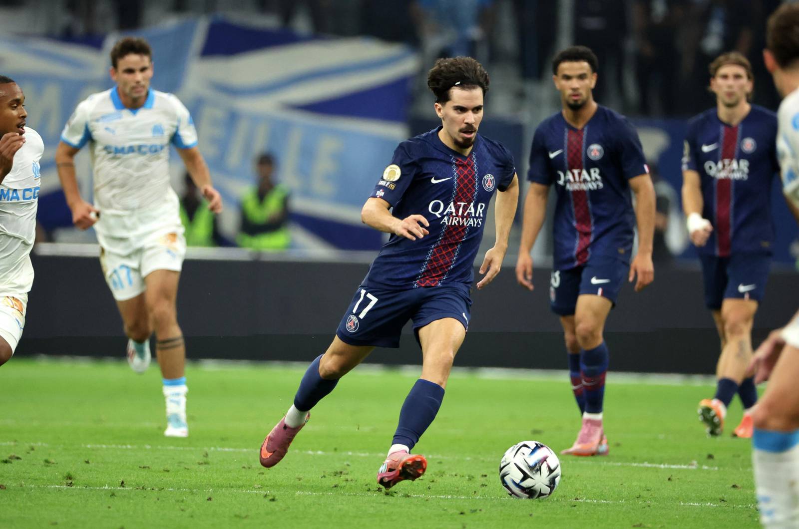 Alarm w PSG przed meczem z Barceloną. Gwiazda zmieniona przed przerwą