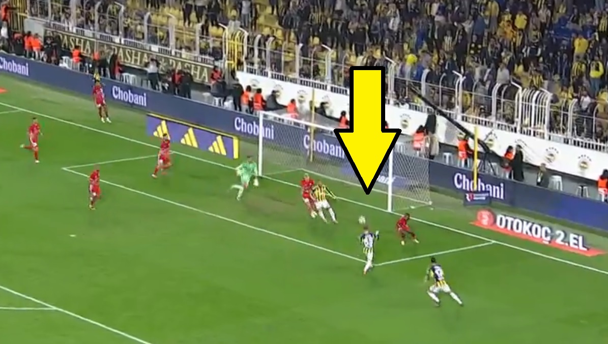 Potrzebował tylko pięciu minut. Szymański z kolejnym golem dla Fenerbahce