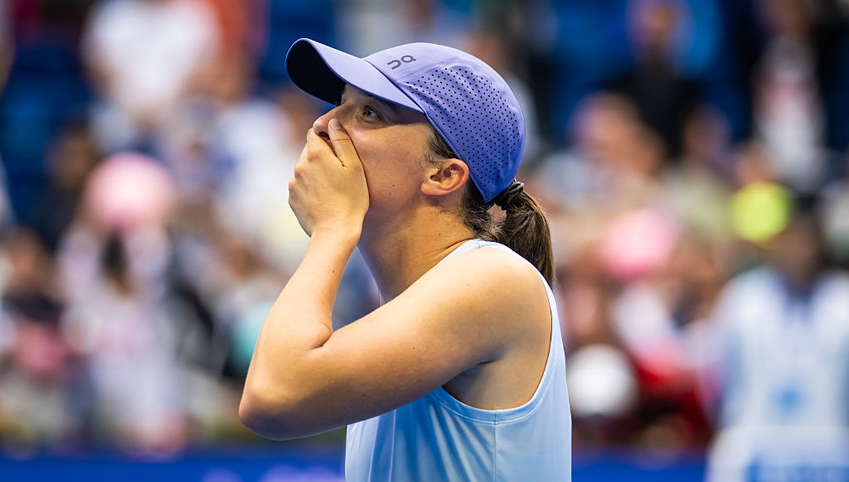 Przedwczesny koniec meczu Świątek w Pekinie