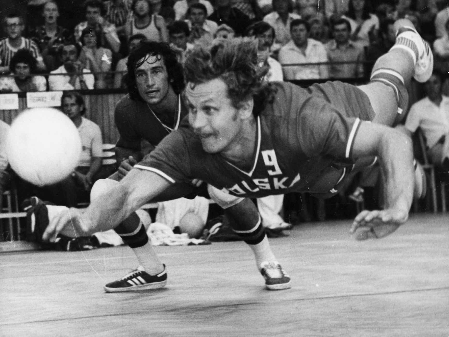 Wielkie gwiazdy polskiej siatkówki z przeszłości - rozpoznaj je na zdjęciach!