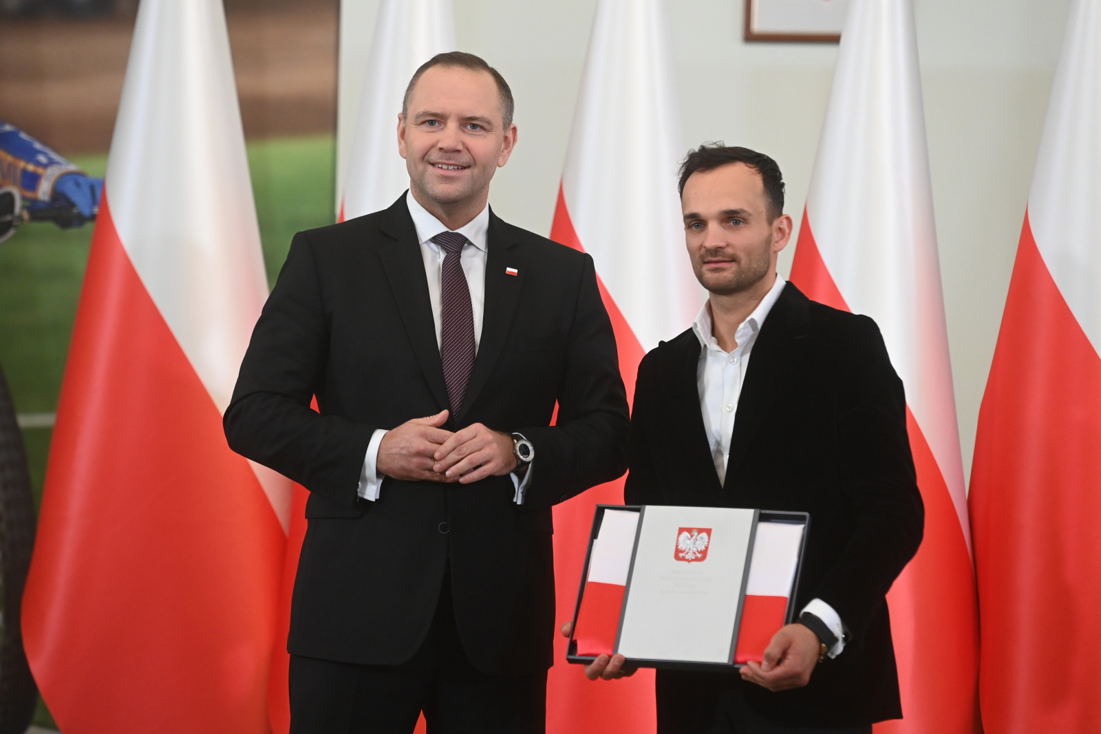 Nawrocki spotkał się z mistrzem świata. Dostał wyjątkowy prezent