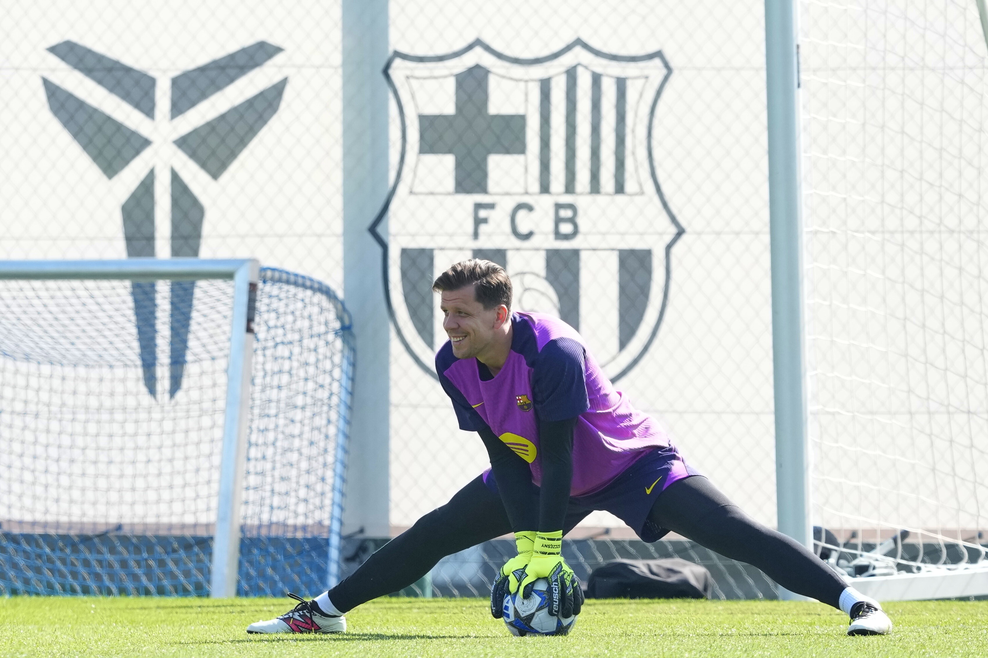 Flick zaskoczył z "Lewym"? Składy na mecz Barcelony z PSG