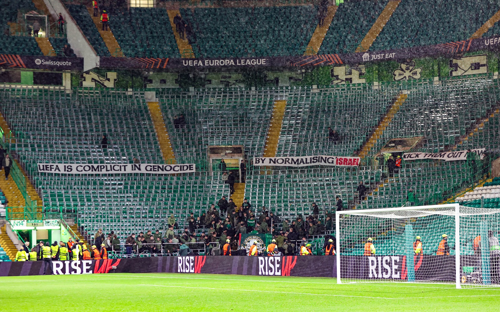 UEFA będzie wściekła. Taki transparent wywieszono już przed meczem