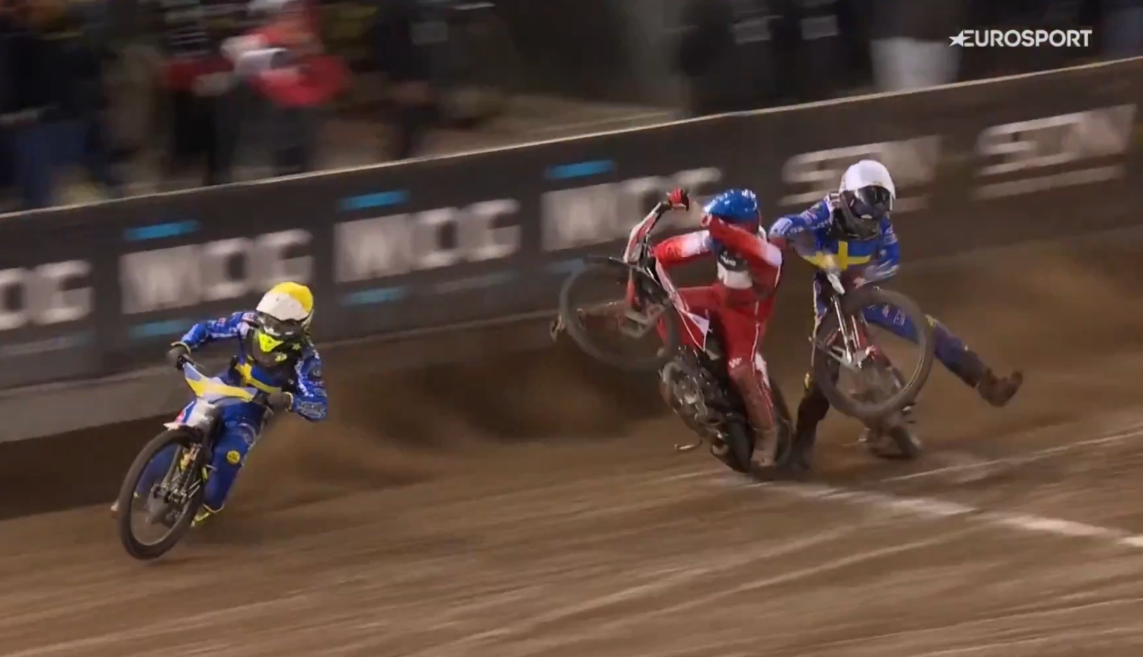 Żużel. Walczył o lepszą pozycję. Fatalny wypadek z udziałem Damiana Ratajczaka