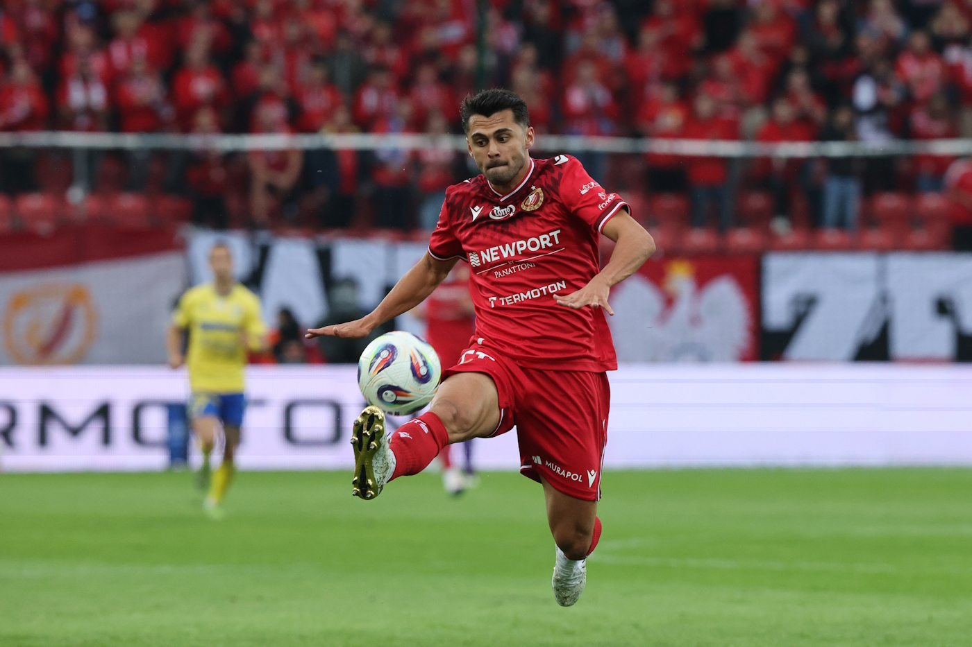 PKO Ekstraklasa: Widzew odrabia straty, zmarnowana szansa Cracovii, zobacz tabelę