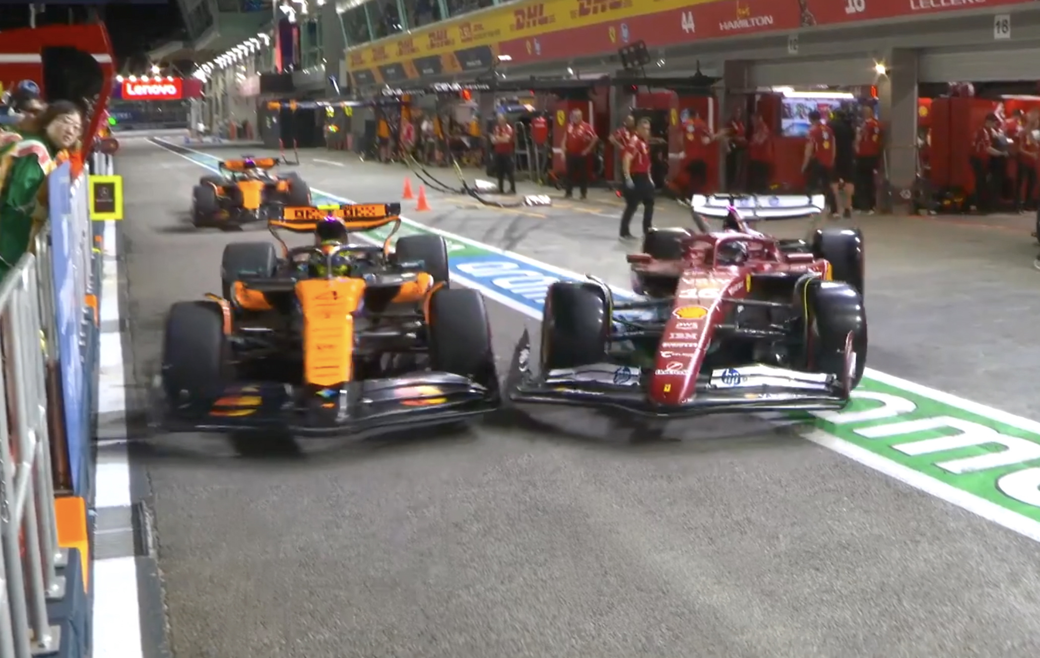 Kuriozalna stłuczka w F1. Jest wysoki mandat dla Ferrari