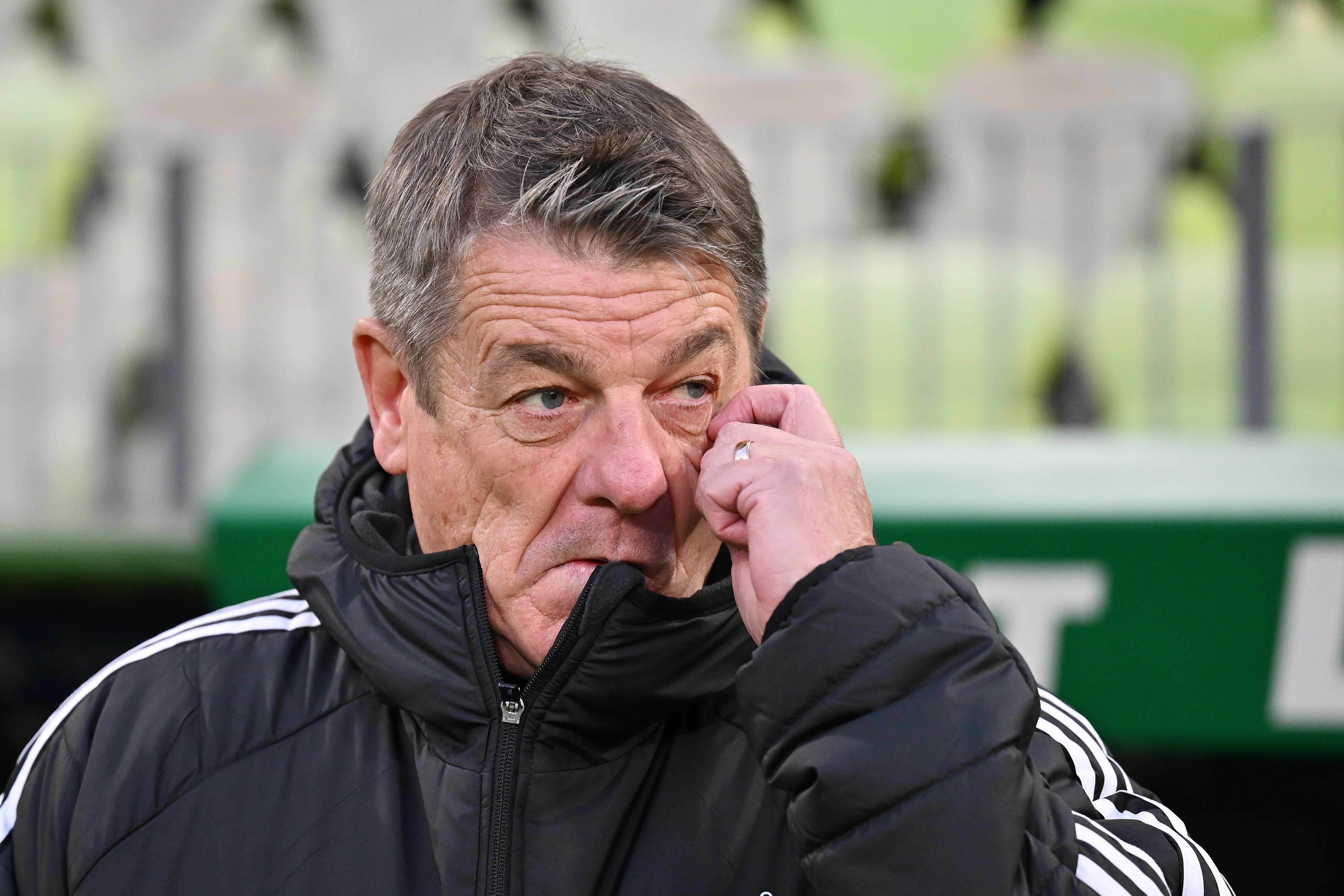 Piłkarz Lechii zagrał ze złamanym palcem. Trener zawiedziony, ale docenia punkt