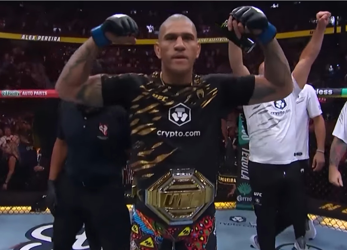 Nokaut w 1. rundzie! Alex Pereira odzyskał pas UFC