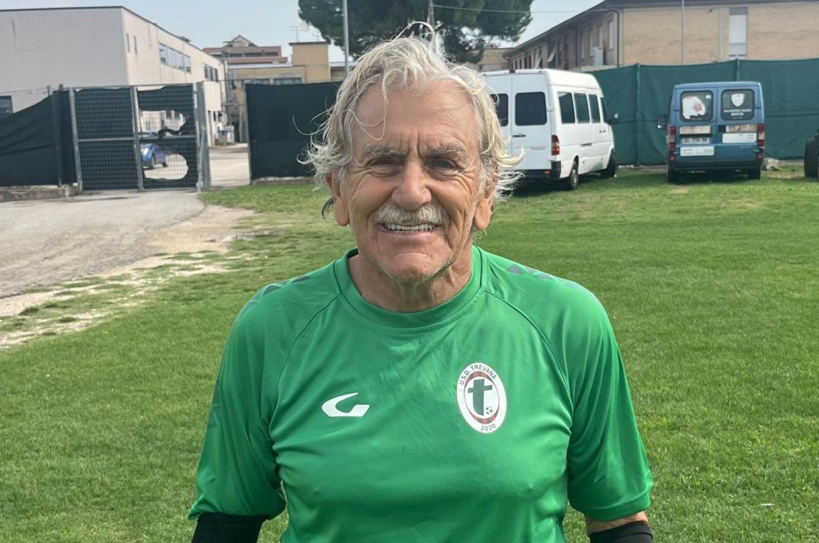 82-latek stanął w bramce w oficjalnym meczu. Wiadomo, jaki był wynik