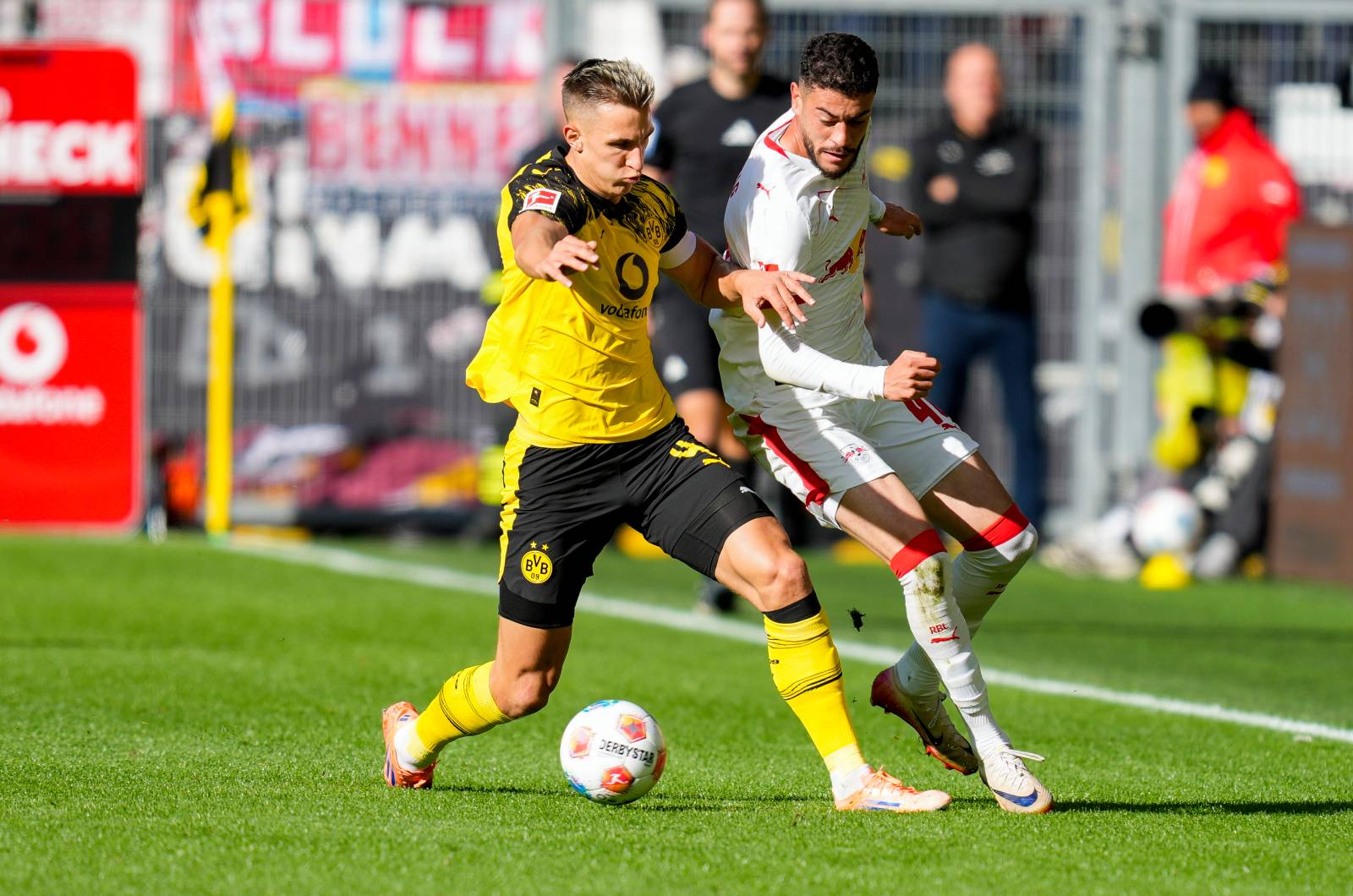 Bayern i Real są zainteresowane reprezentantem Niemiec. Piłkarz zwleka