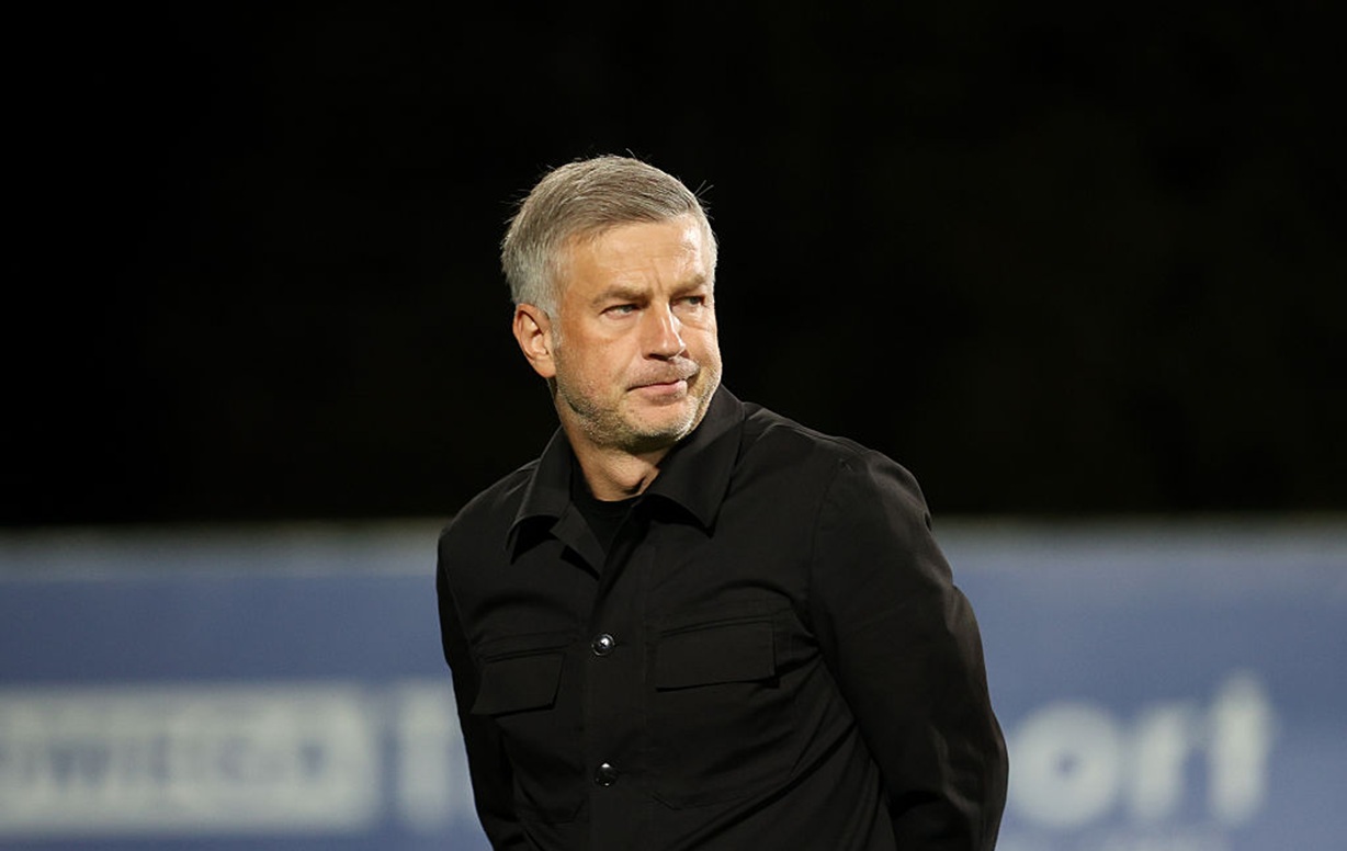 Media: takie odszkodowanie musiałaby zapłacić Legia, gdyby zwolniła trenera