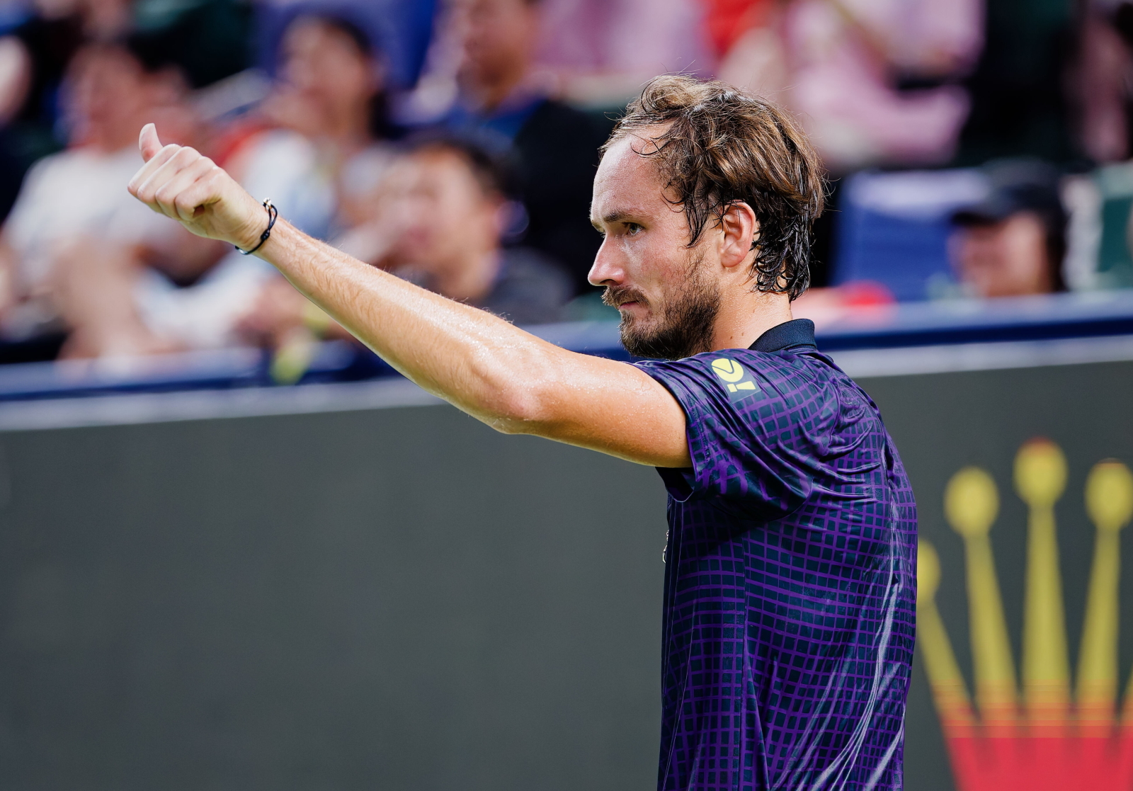 Trzygodzinna batalia. Gwiazdor zrewanżował się nastolatkowi