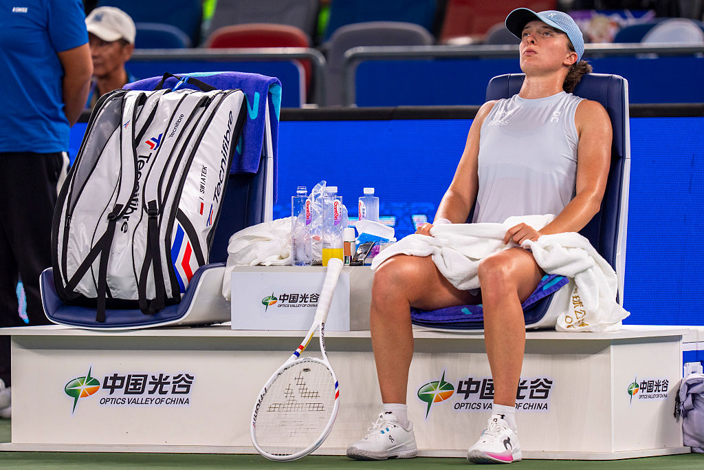 "Wynik jest masakryczny". W sieci aż huczy po porażce Świątek