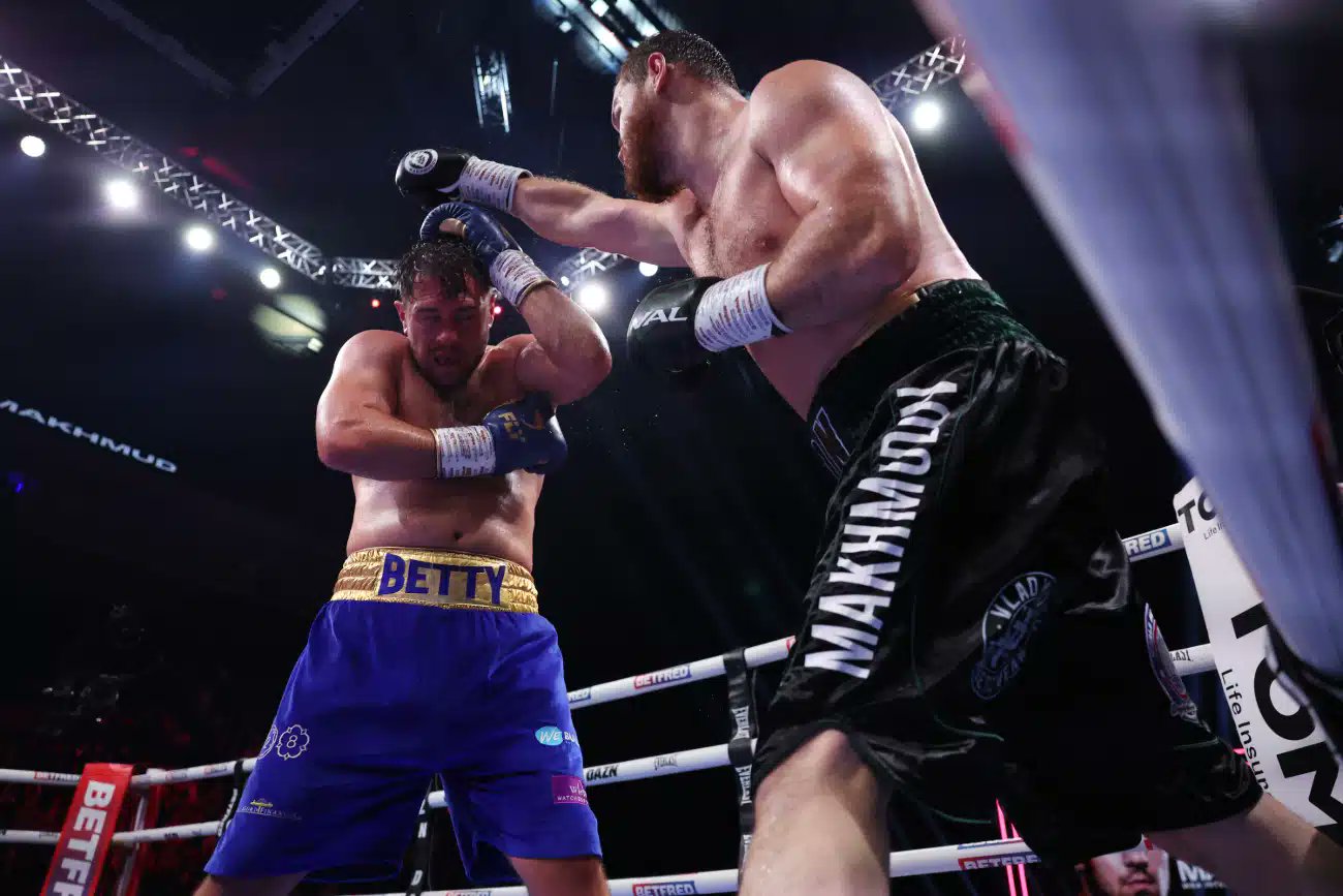 Ogromne emocje w wadze cieżkiej. Nokaut wisiał w powietrzu do ostatnich sekund