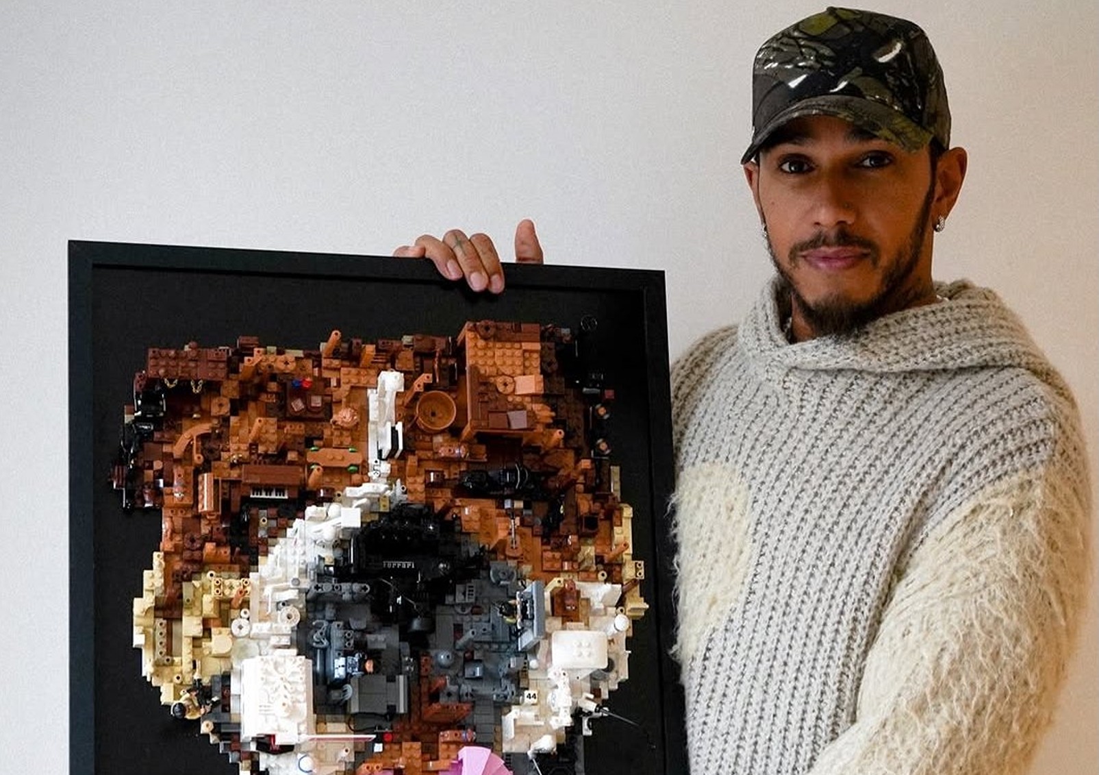 Wyjątkowy gest dla Hamiltona. Oto co otrzymał po śmierci psa