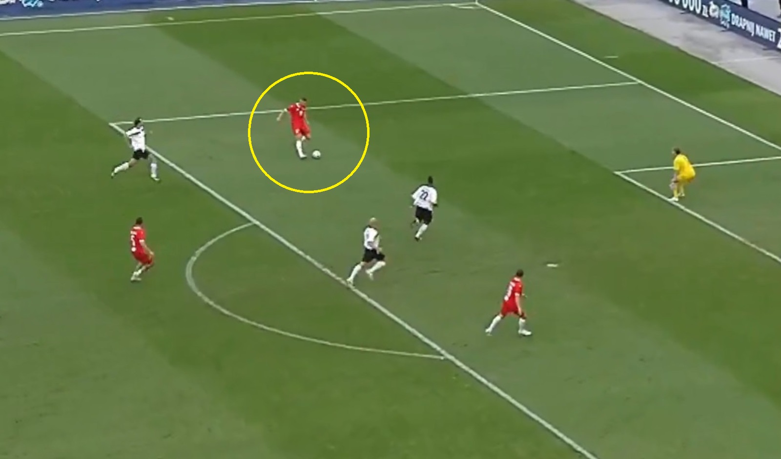 Podolski zagrał w reprezentacji Polski. I od razu asysta. Jest nagranie