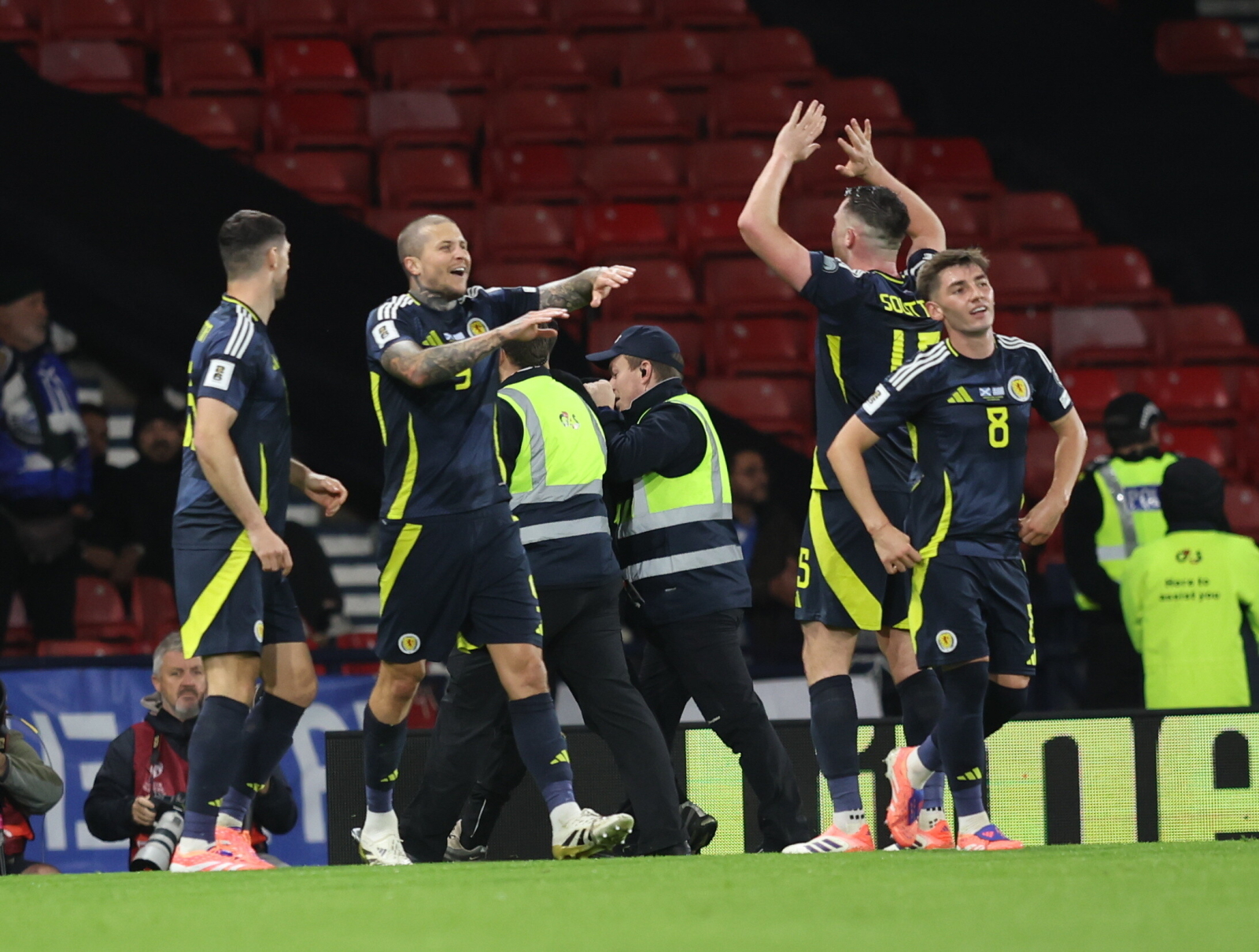 Szkocja nie rezygnuje z pierwszego miejsca. Bramka piłkarza z polskiej ligi