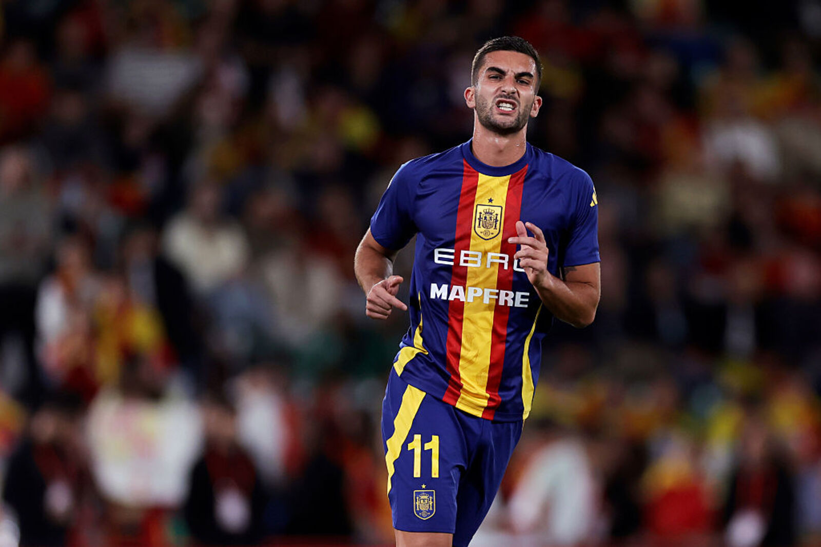 Rywal Lewandowskiego opuścił zgrupowanie kadry. Wiadomo, co mu dolega