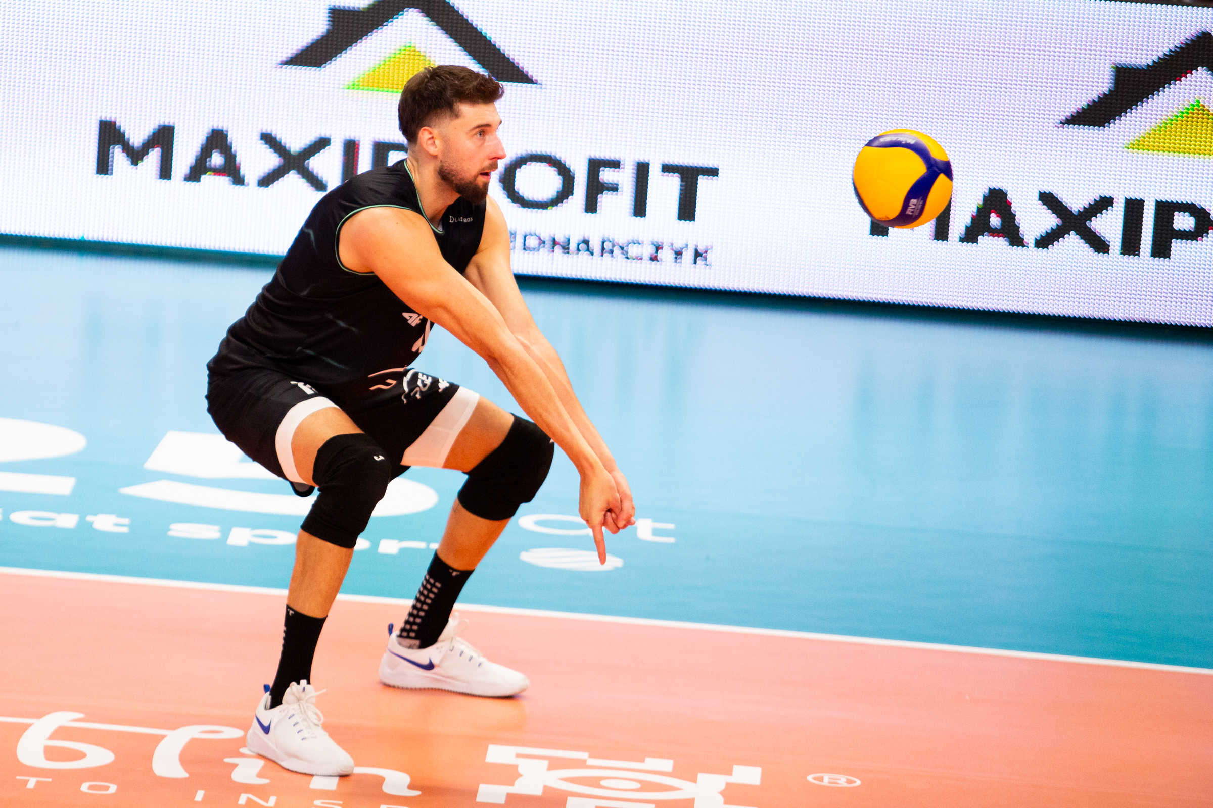 1 listopada też napakowany siatkarskimi meczami