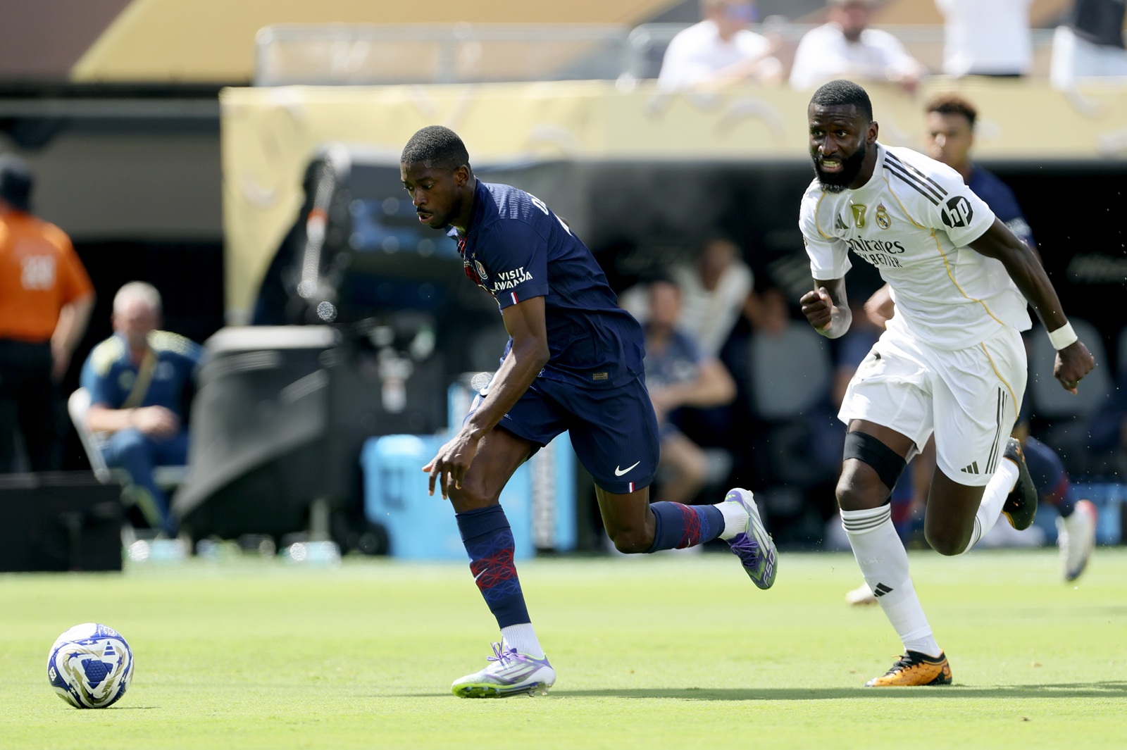 Obrońca Realu Madryt może odejść. Wszystko przez częste kontuzje