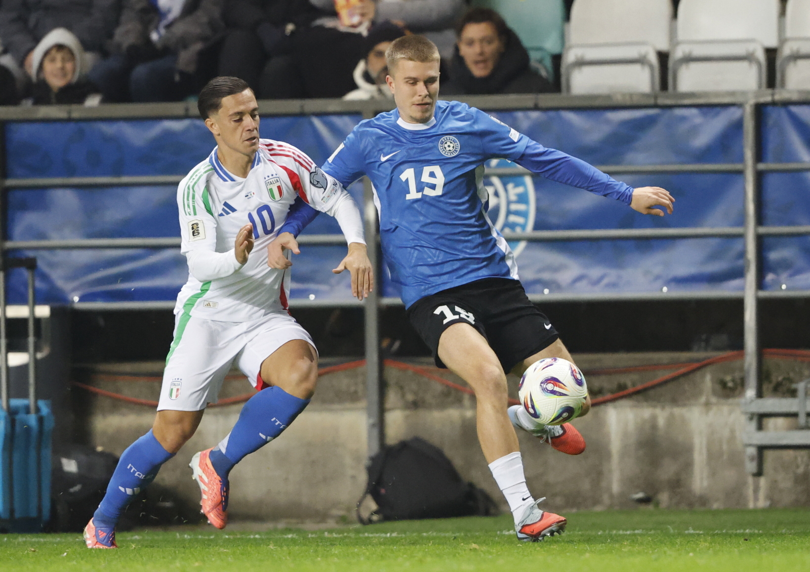 Wymiana ciosów w meczu maruderów. Mołdawia uratowała honor
