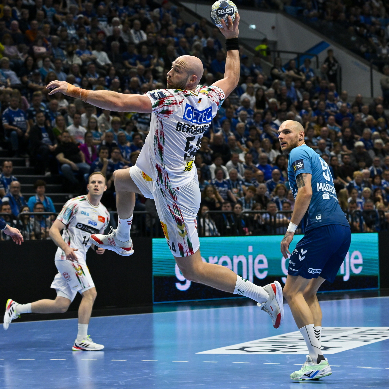 Obrońca tytułu nie zawodzi. Komplet zwycięstw w LM