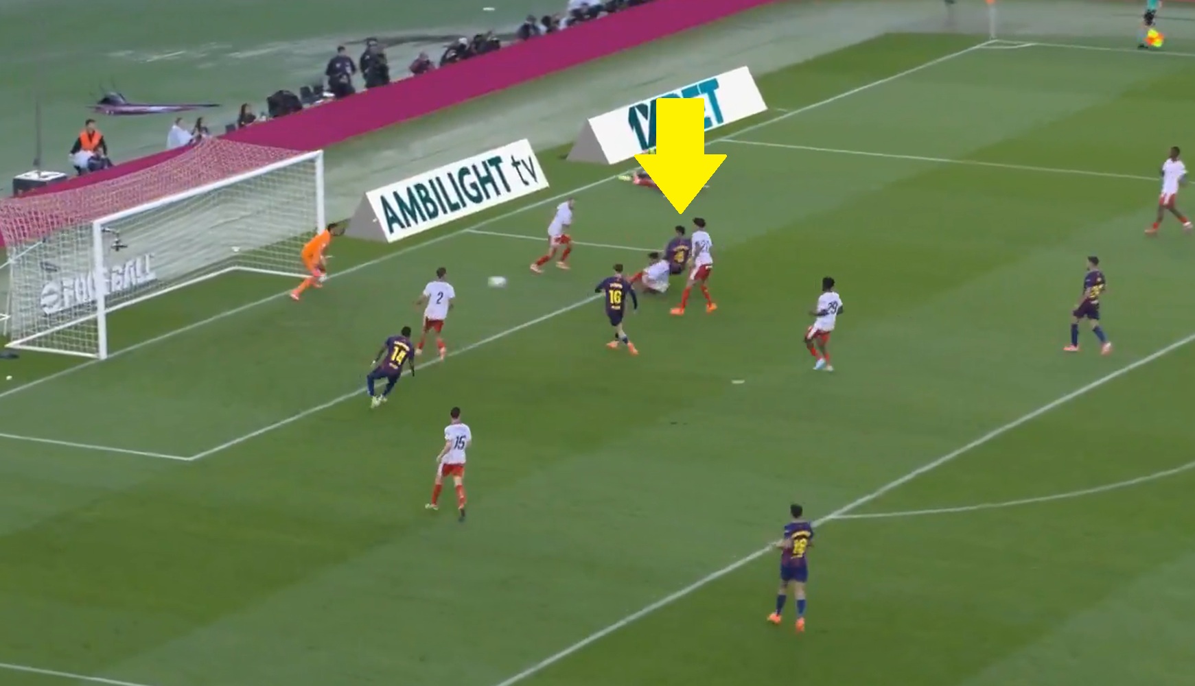 Była trzecia minuta doliczonego czasu. Szaleństwo w meczu Barcelony [WIDEO]