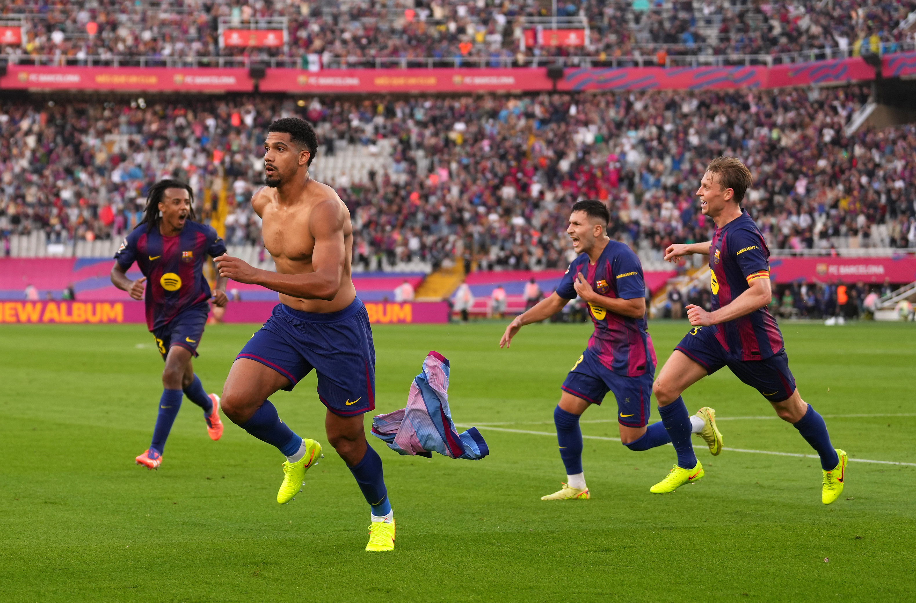 Że Barcelona bywa naga to pół biedy. Gorzej, iż w ogóle tego nie ukrywa [OPINIA]