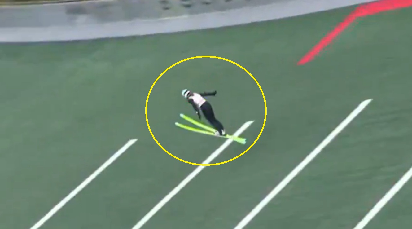 Tomasiak znów zachwycił! Kapitalny lot Polaka w Klingenthal