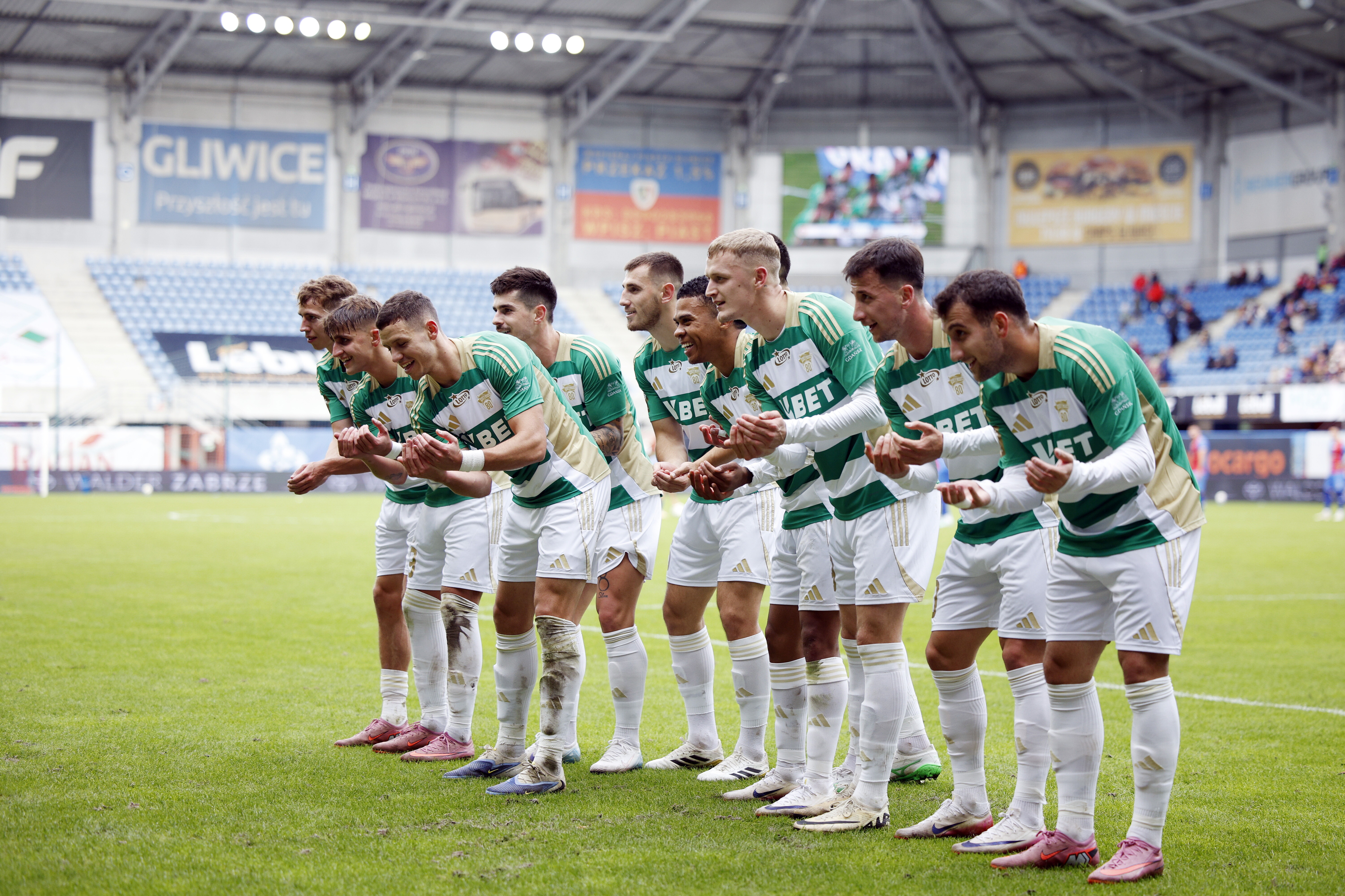 PKO Ekstraklasa. Gdzie oglądać mecz Lechia Gdańsk - Widzew Łódź? Będzie w TV? Kiedy start?